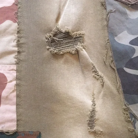 Upcycled patched BDG free people mountaineer camouflage military army camo skirt - Picture 10 of 16